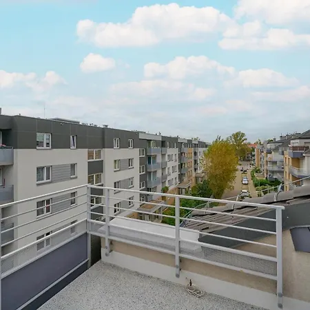 Apartment Comfortable & Cozy With Balcony - Klimasa By Renters Wroclaw