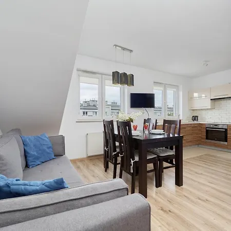 Comfortable & Cozy With Balcony - Klimasa By Renters *