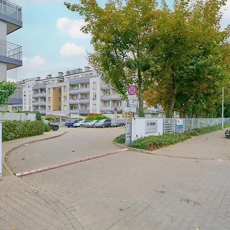 Apartment Comfortable & Cozy With Balcony - Klimasa By Renters Wroclaw